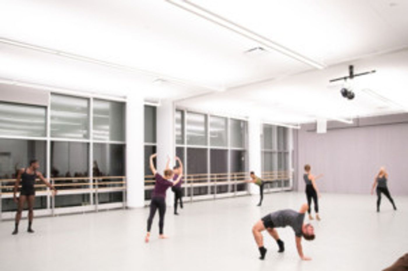 Amanda Selwyn Dance Theatre Provide Education Through Signature Dance Program Notes In Motion Outreach Dance Theatre  Image