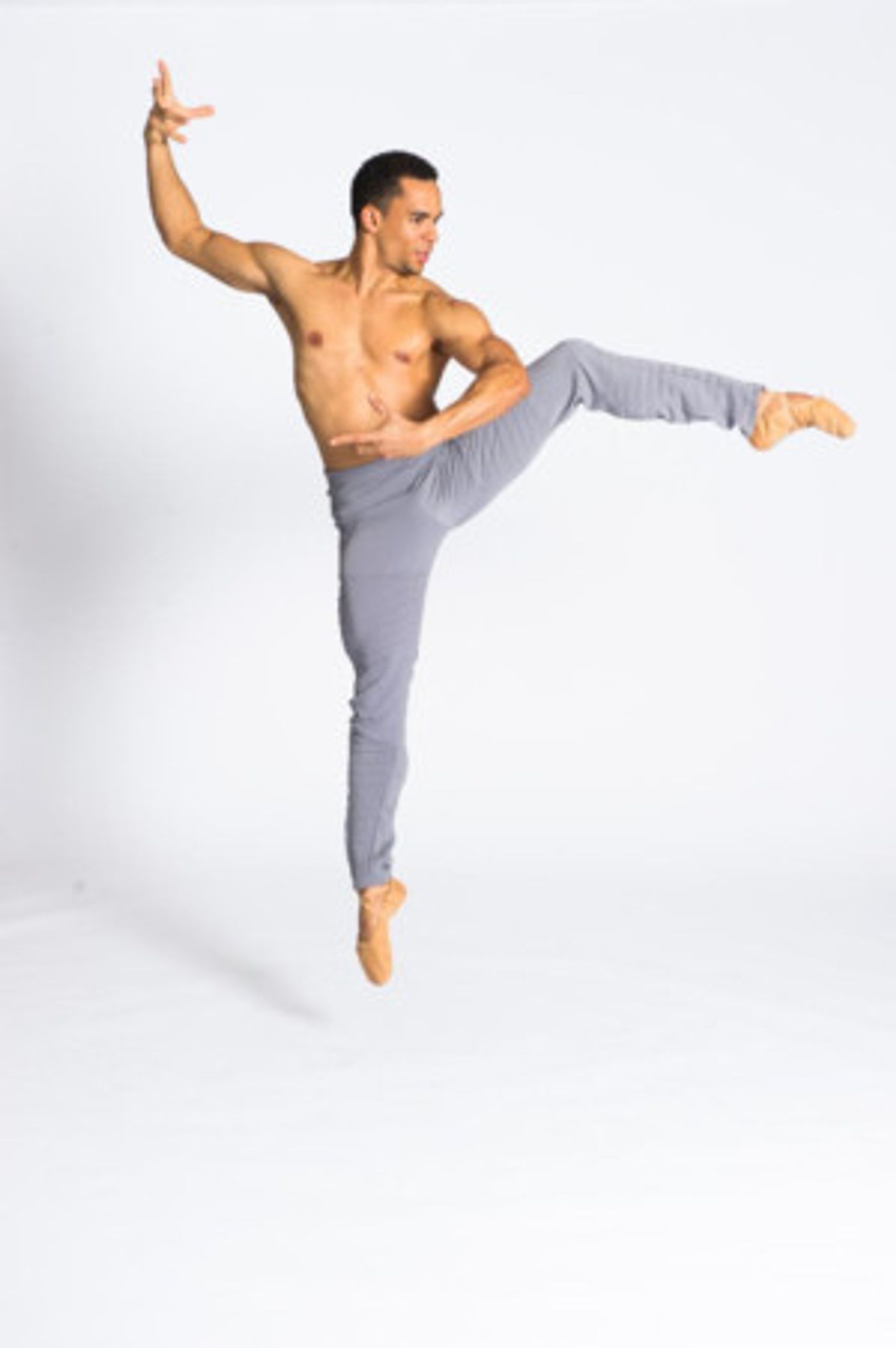 BALLET HISPANICO Announces 2019 Company Male Auditions  Image