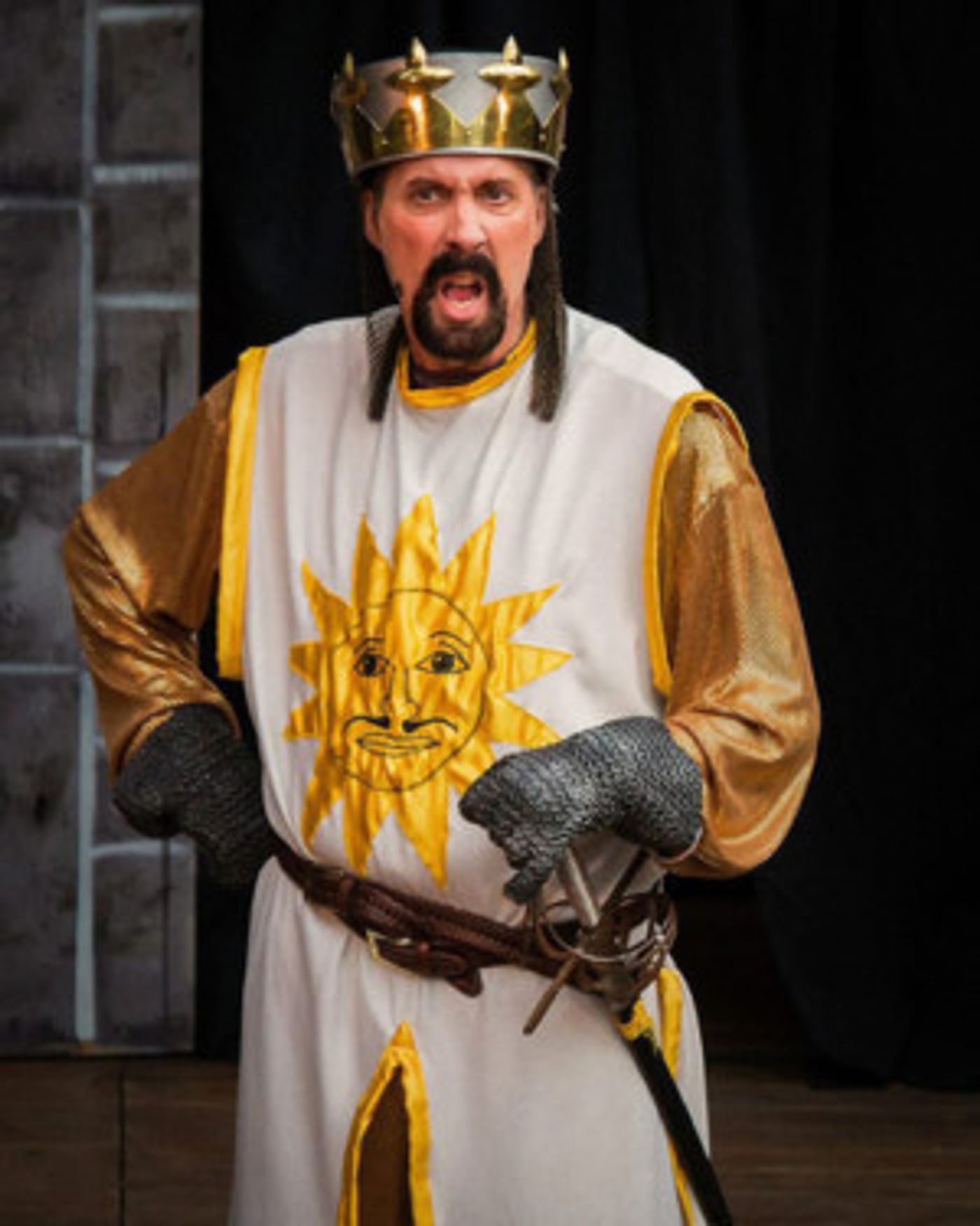 SPAMALOT Opens Friday At Music Mountain Theatre  Image