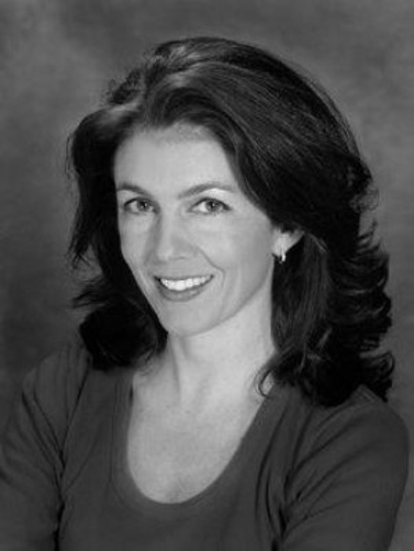 Liza Harris Joins The Cast Of IRIS Reading  Image