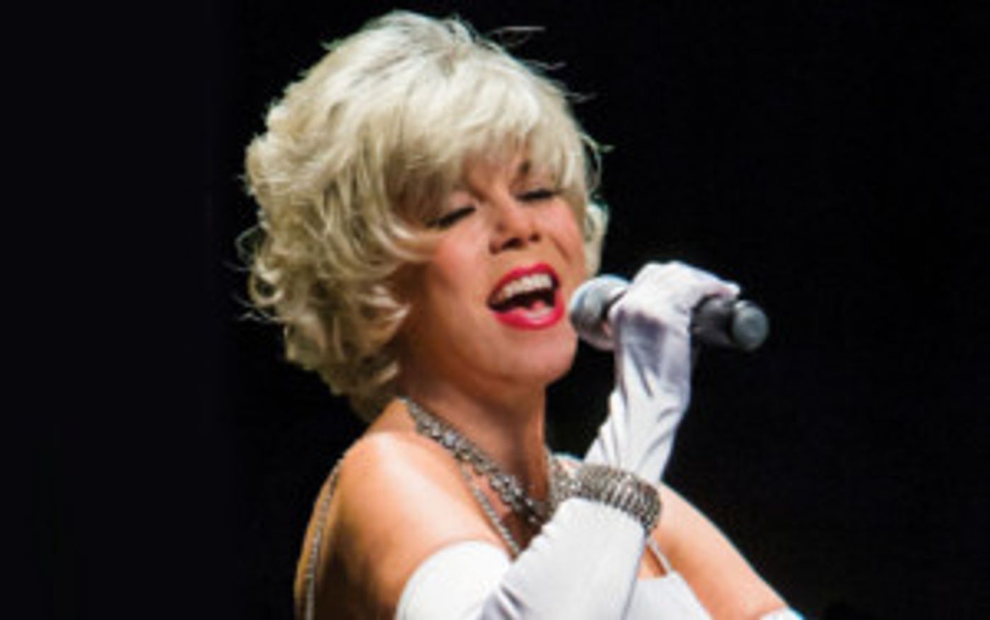 Kristi King Stars in EVERYBODY LOVES DORIS DAY at Arthur Newman Theater  Image