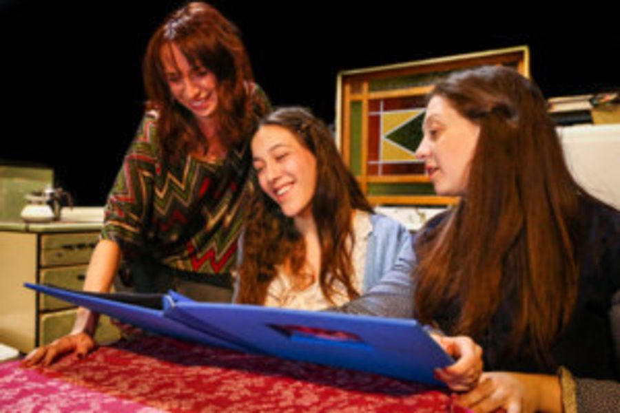 Curio Theatre Company Opens Mainstage Season with CRIMES OF THE HEART Image