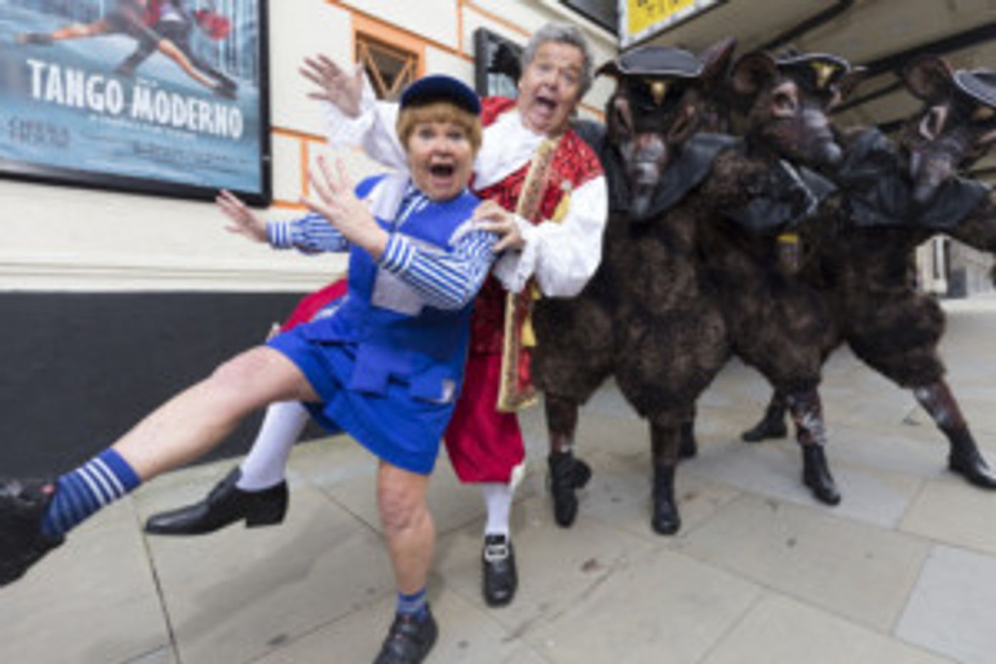 It's Fan-Dabi-Dozi In Manchester As The Krankies Launch Manchester's 'Purrfest' Pantomime  Image