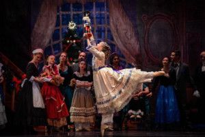 3 Local Young Ladies Take the Stage at Roxey Ballet as the Nutcracker Heroine  Image
