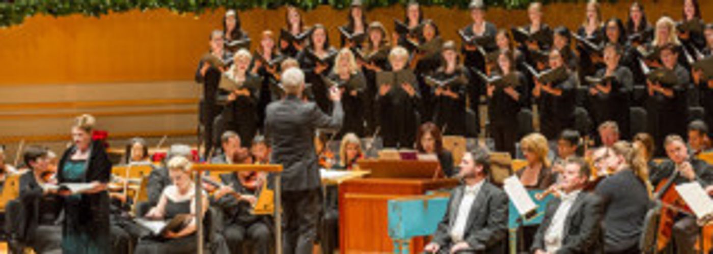 John Alexander Conducts Pacific Symphony in A Moving Prelude to Christmas  Image