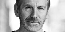 Stuart Fox Talks THE WOMAN IN BLACK at Fortune Theatre