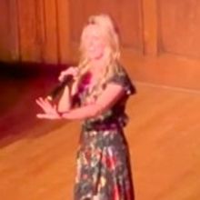 VIDEO: Taylor Louderman Sings a Medley of MEAN GIRLS, KINKY BOOTS, BRING IT ON, and M