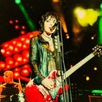 Joan Jett-Gibson Announces World Premiere Of New JOAN JETT ES 339