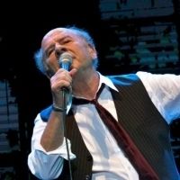 Art Garfunkel Comes to the Warner