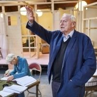 BWW Interview: Julian Glover Talks THE NIGHT OF THE IGUANA