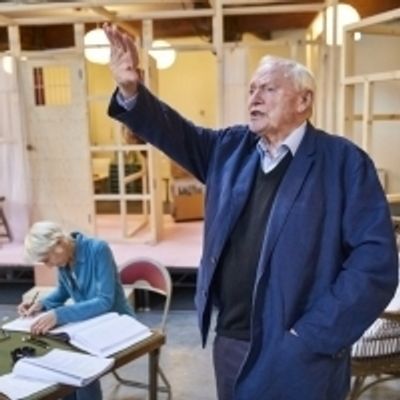 BWW Interview: Julian Glover Talks THE NIGHT OF THE IGUANA