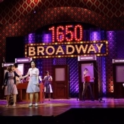 BWW Review: BEAUTIFUL Lets the Audience Bask In the Fascinating Music of the '50s-'70s