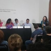 Con el alma descalza, poemas sobre la divinidad, la locura y el erotismo en la…