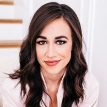 Colleen Ballinger Joins WAITRESS as Dawn This August