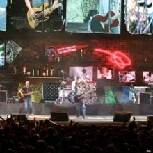 BWW Review and Photo Coverage: HOOTIE AND THE BLOWFISH Group Therapy Tour