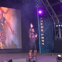 VIDEO: THE VIEW UPSTAIRS Performs at West End Live
