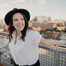 TARA VAUGHN'S SHE ROCKS Comes to the Omaha Community Playhouse