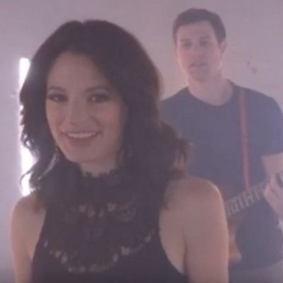 VIDEO: Jackie Burns Sings New Take on GREASE's 'You're the One That I Want'