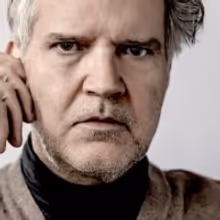 Lloyd Cole Reveals Video For VIOLINS