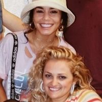 Photo Flash: Vanessa Hudgens Pays a Visit to OKLAHOMA!