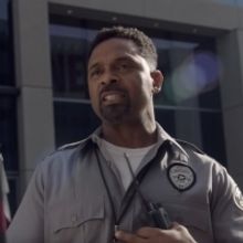 VIDEO: Mike Epps Pranks Netflix Employees as Security Guard