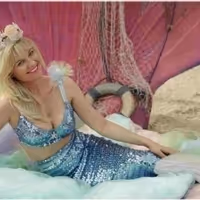Showtime Picks Up New Dark Comedy Starring Kirsten Dunst