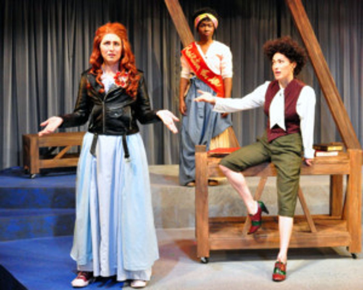 Review: THE REVOLUTIONISTS at Unicorn Theatre  Image