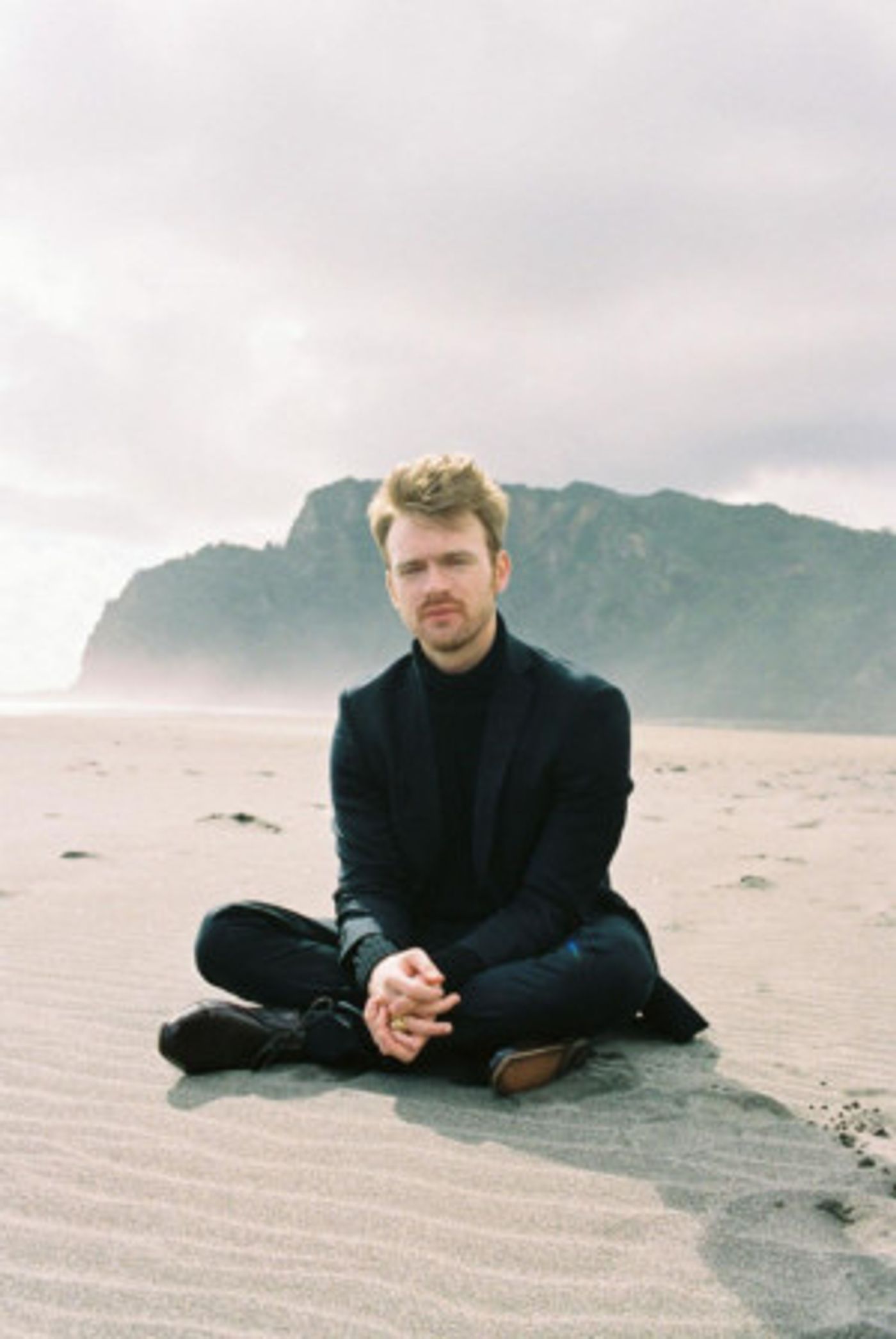 FINNEAS Releases New Song 'Angel'  Image