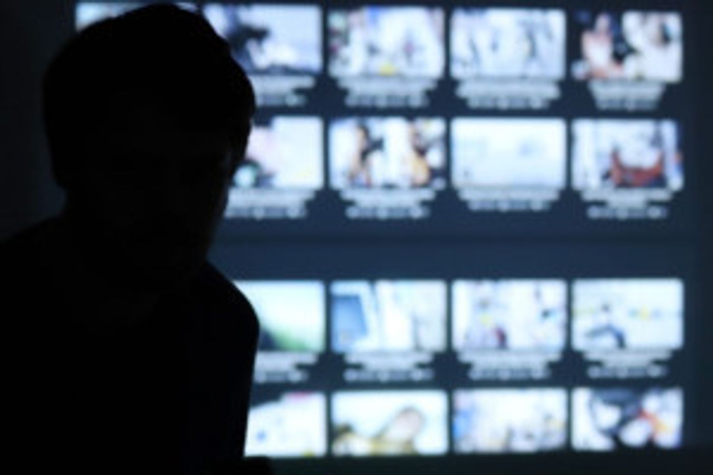 Review: HOLY LAND, The Space  Image