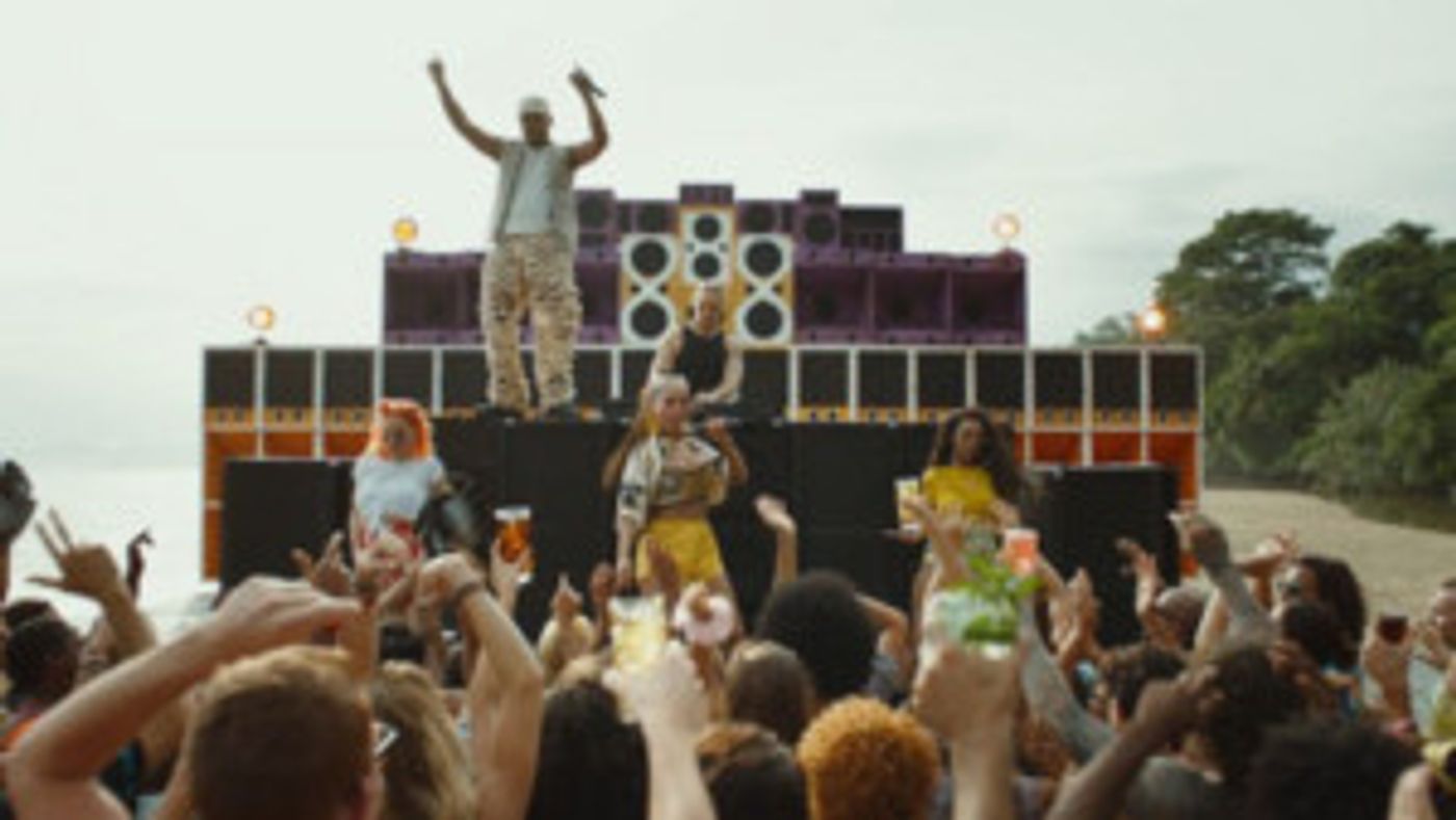 Diplo's Major Lazer Debuts Video For MAKE IT HOT Feat. Anitta  Image