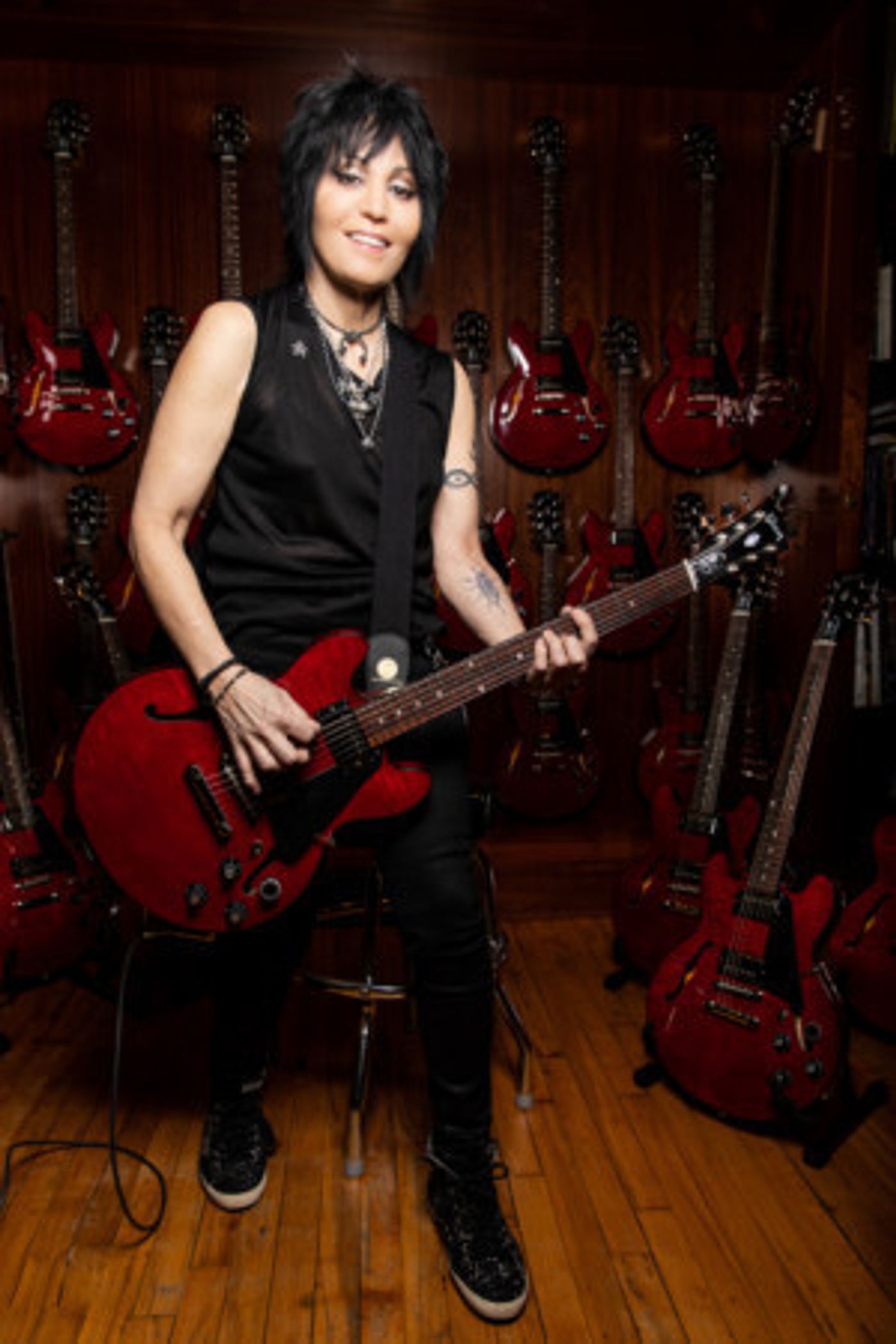 Joan Jett and Gibson Announce World Premiere Of New 'Joan Jett ES 339'  Image