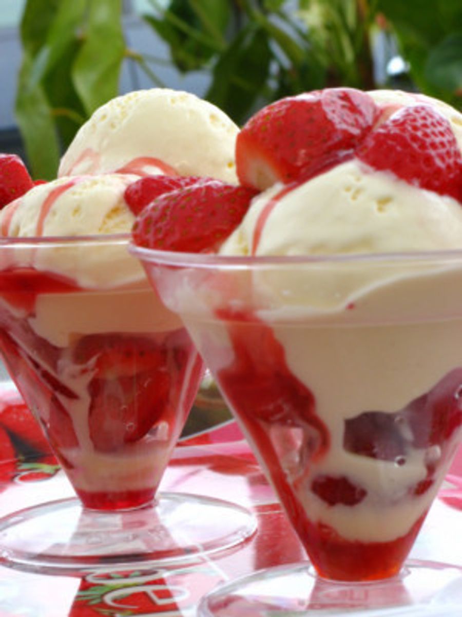 Marina's Menu: Celebrate National Ice Cream Month with LOACKER, MY/MO MOCHI, TIPSY SCOOP, AND KLONDIKE Image
