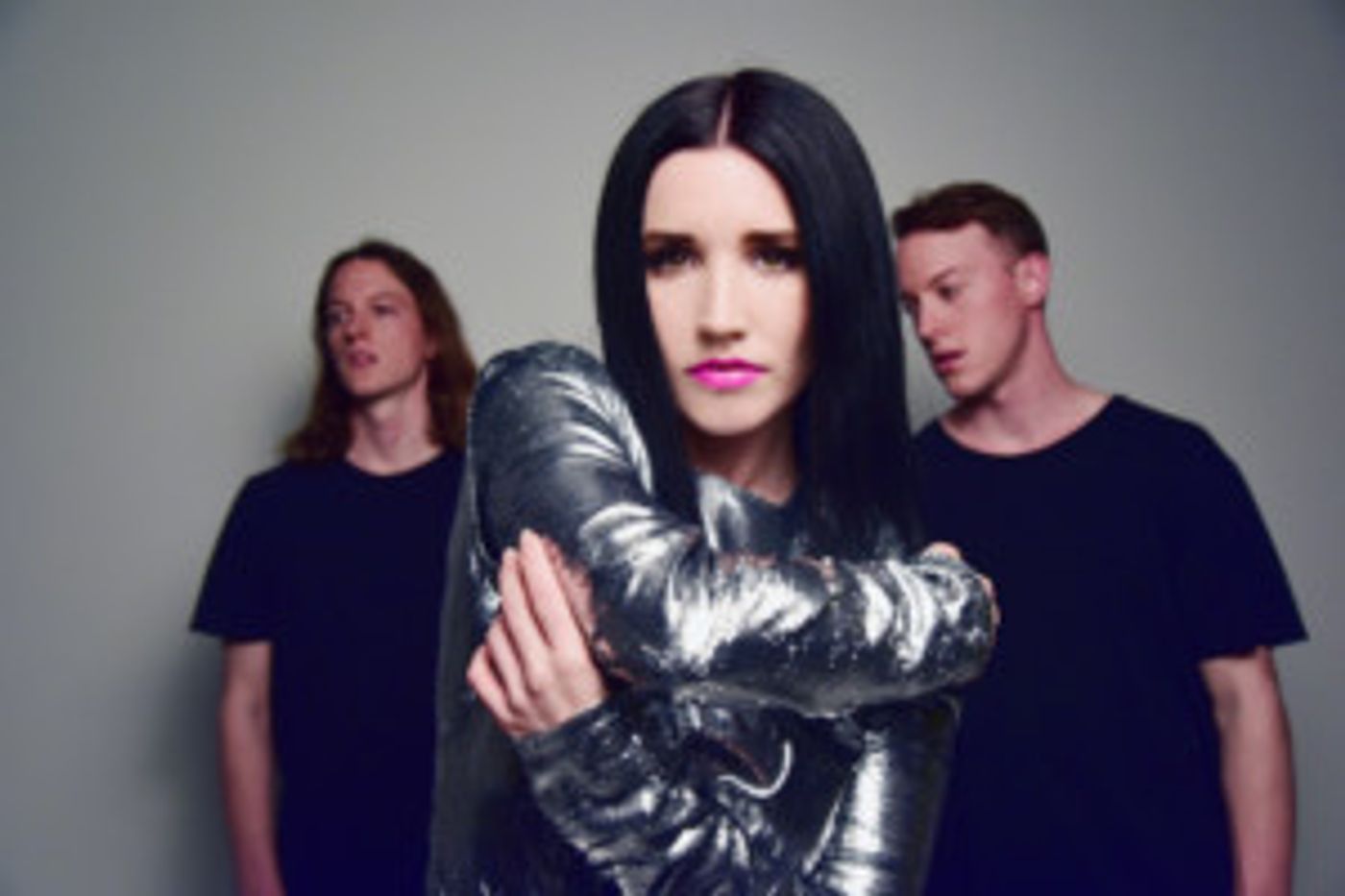 Shaed's TRAMPOLINE Completes Lengthy Bounce to No. 1 on Rock Airplay Chart  Image