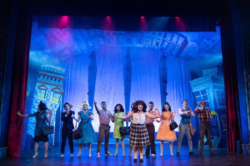 Review: HAIRSPRAY DAZZLES AND DELIGHTS NOW THRU AUGUST 11 at Victoria Theatre Image