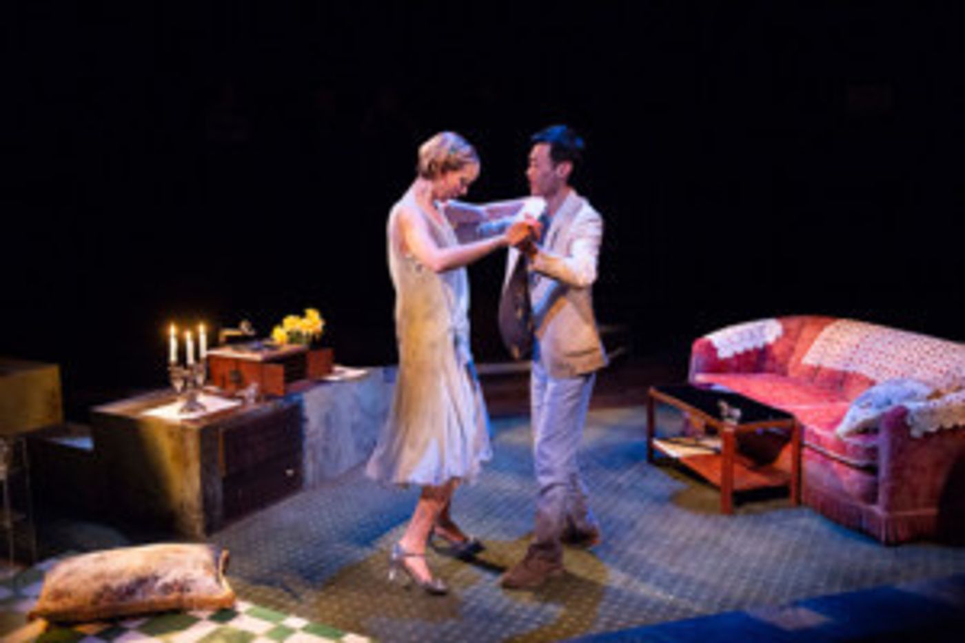 Review: THE GLASS MENAGERIE Shimmers at The Shaw Festival  Image