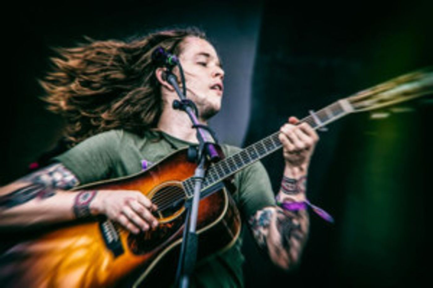 Billy Strings Shares First Song From New Album TAKING WATER  Image