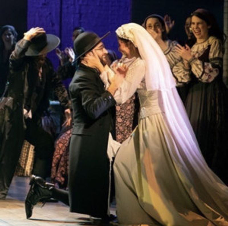 FIDDLER ON THE ROOF to Bring Tradition to Thalia Mara Hall Image