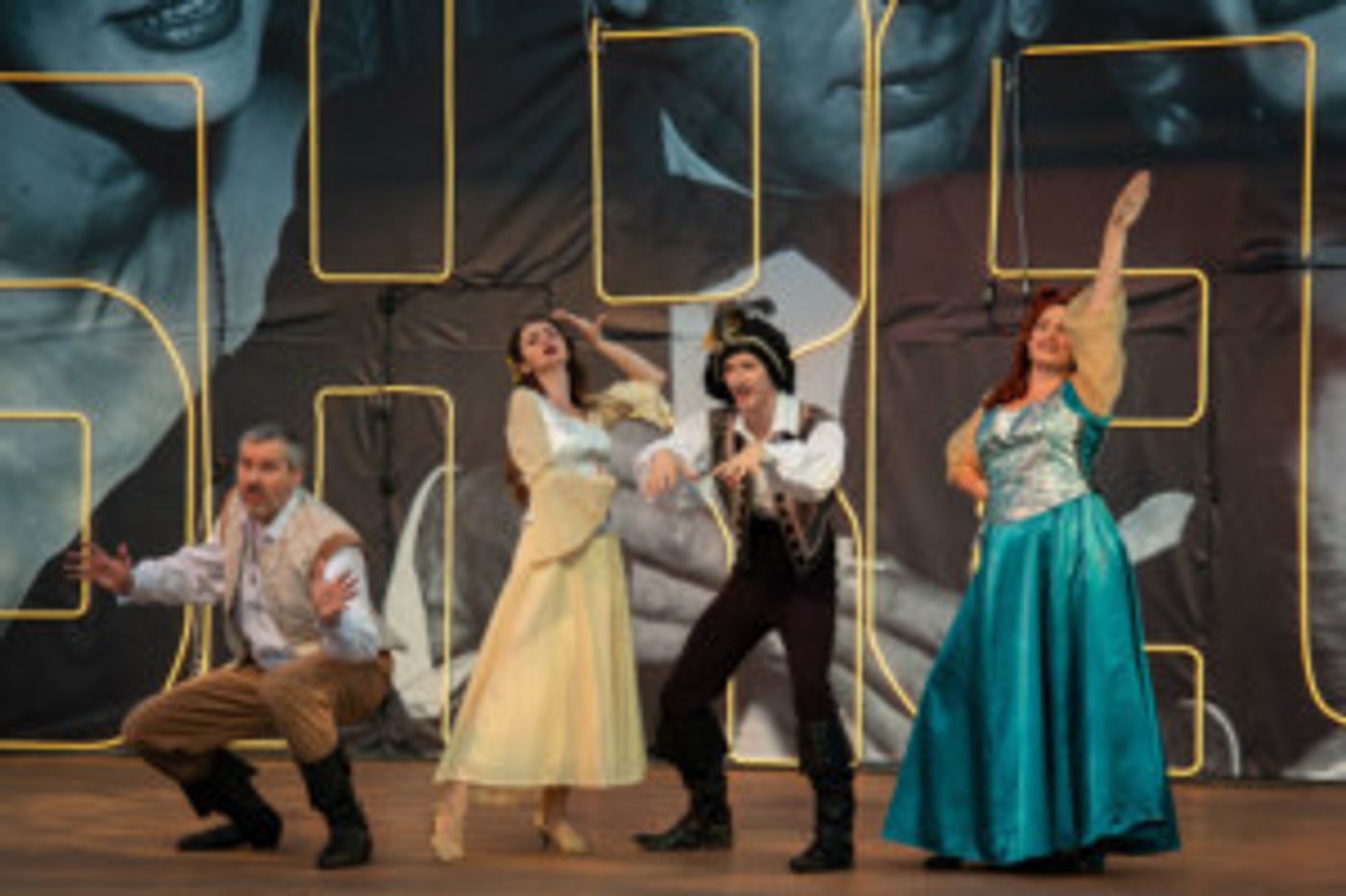 Review: KISS ME KATE at Leawood Stage Company  Image