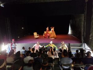 Las Preciosas Ridículas, De Molière, Convence Al Público Infantil De Tacámbaro, Michoacán  Image