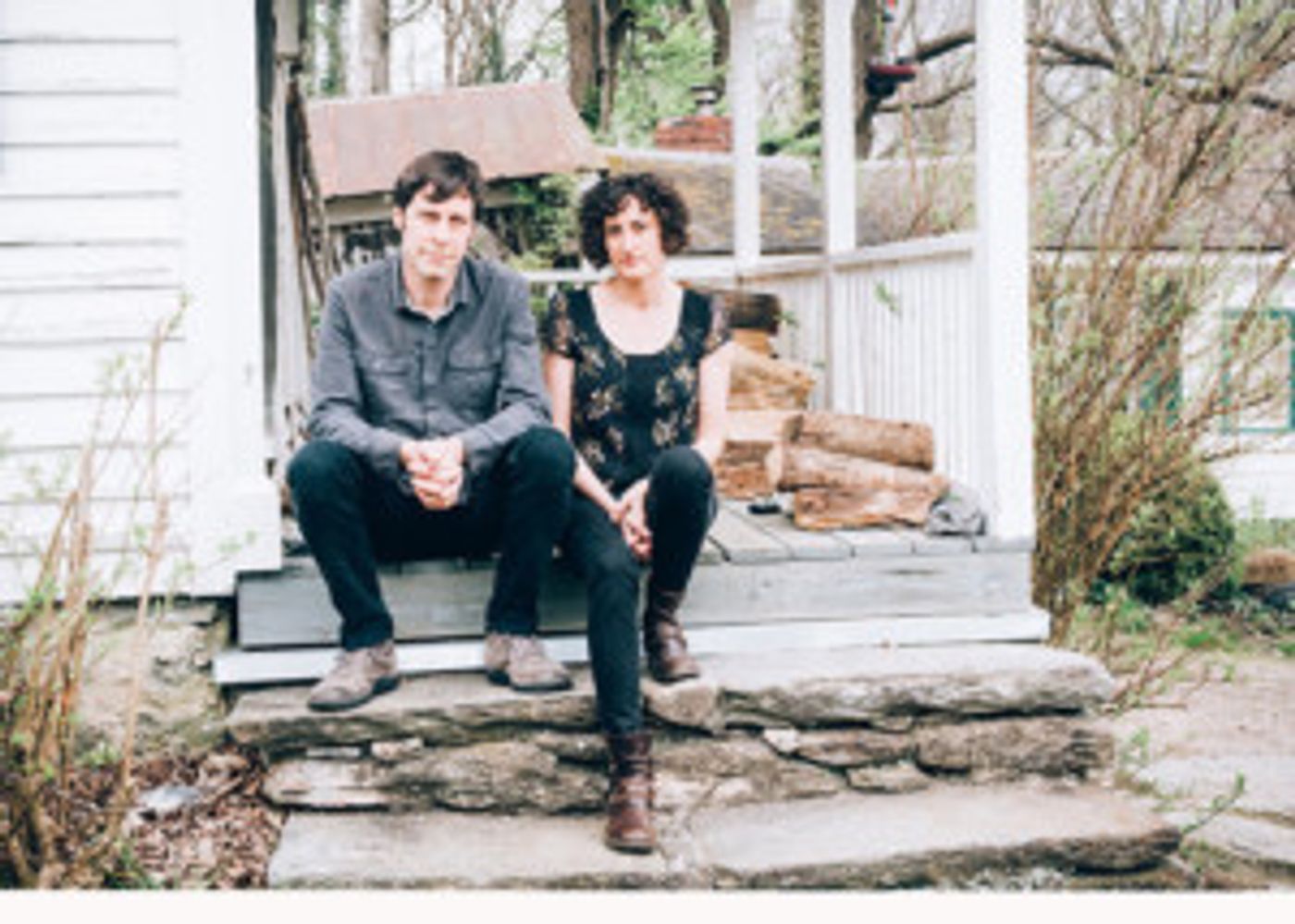Zoe & Cloyd Redefine Appalachian Music With New Singles Inspired By Their Heritage  Image