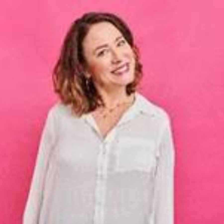 Arabella Weir Takes Her Show DOES MY MUM LOOM BIG IN THIS? On A UK Tour Coming To The Swindon Arts Centre Image