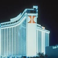 Las Vegas Hilton to Feature Barry Manilow, George Lopez and More this Season