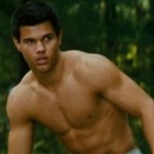 STAGE TUBE: 'Twilight: New Moon' - 'Jacob's Secret' Sneak Peek