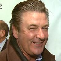 STAGE TUBE: Alec Baldwin Chats Oscar Hosting Duties to ET