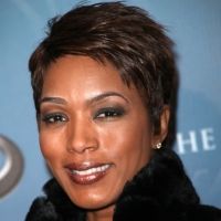 Bassett Joins Reynolds, Robbins, et al. in Upcoming 'Green Lantern' Film