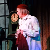 A Multitude of CHRISTMAS CAROLS Appear in LA This Holiday Season