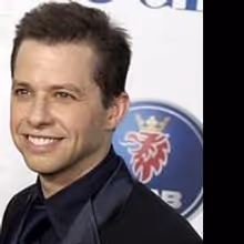 Jon Cryer Wins 2009 Emmy Award For Best Supporting Actor in a Comedy Series 