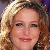 Anderson, Eccleston star in A DOLL'S HOUSE