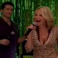 TV: GLEE - Kristin Chenoweth & Matthew Morrison: 'Alone' Video