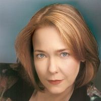 BWW Interviews: PRESENT LAUGHTER's Harriet Harris
